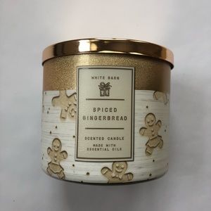 White Barn Gingerbread Candle